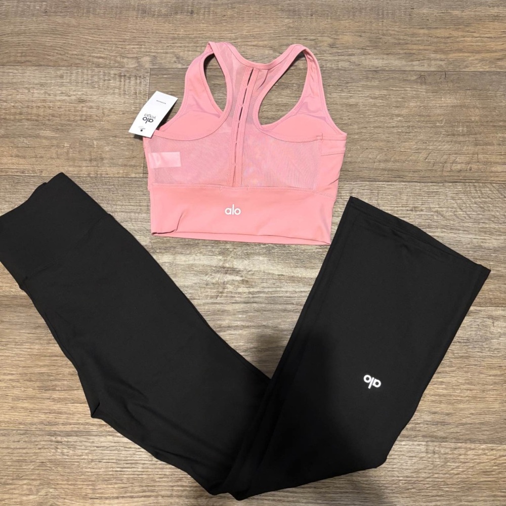 ALO Yoga Pink Sports Bra and Black Leggings Set